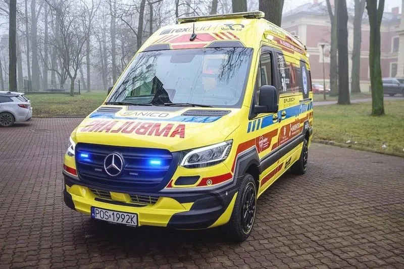 Ile kosztuje nowa karetka pogotowia? Cena i wyposażenie