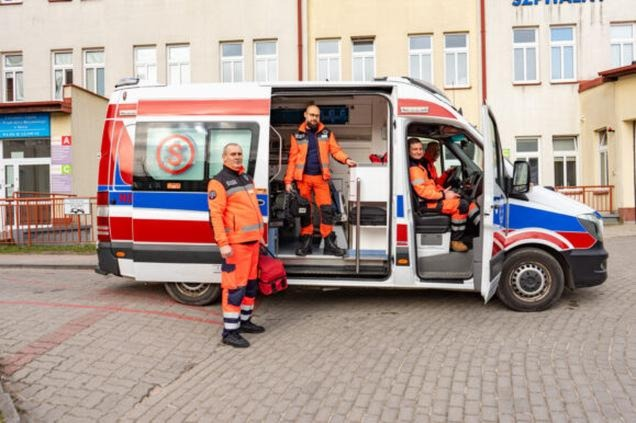 Kiedy wezwać pogotowie psychiatryczne? Objawy, których nie wolno ignorować